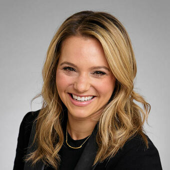Laura Guerra headshot