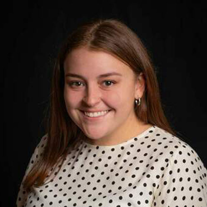 Maddie Hellwig headshot